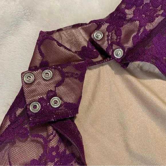 Weissman Long Sleeve Burgundy Lace Dance Costume size Medium - Picture 10 of 10